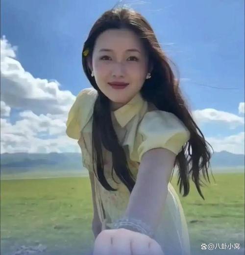 神似大S女生的意外走红与其内心困扰的挣扎