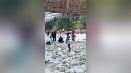 新疆网红桥断裂事件揭秘，目击者发声揭示真相