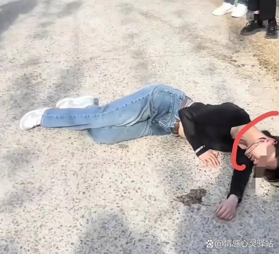 女子踹男友下河致死获刑五年半，法律严惩恶劣行为！