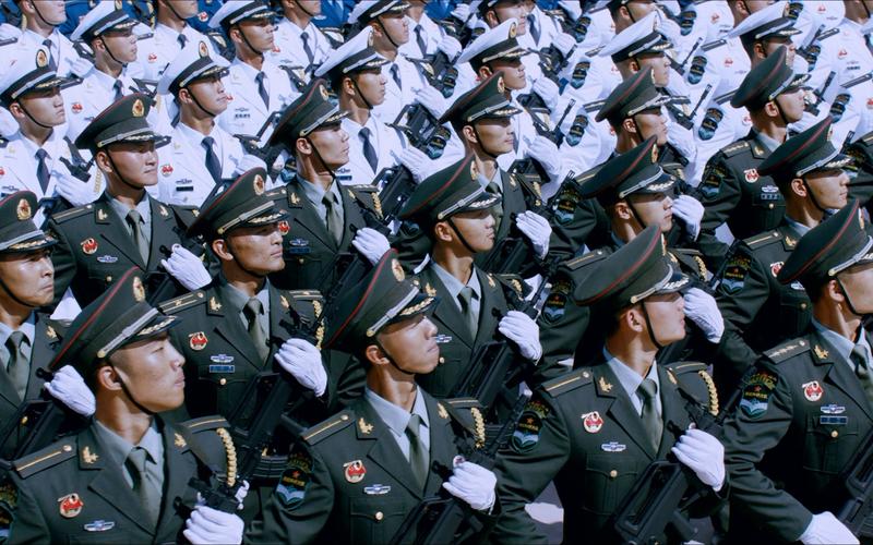 超近距离感受阅兵训练的震撼瞬间