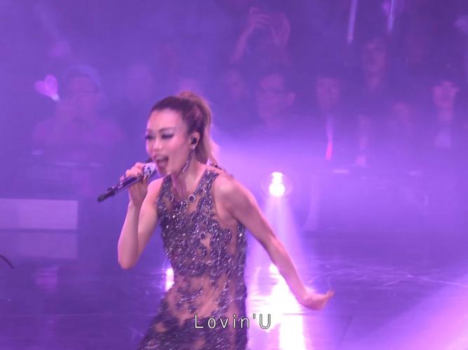 容祖儿演唱会，红馆魅力蔓延至县城校操场