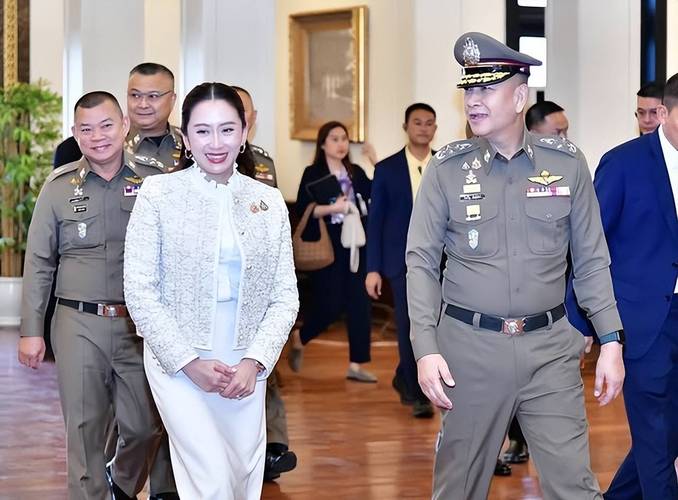 泰国总理争夺战激烈打响