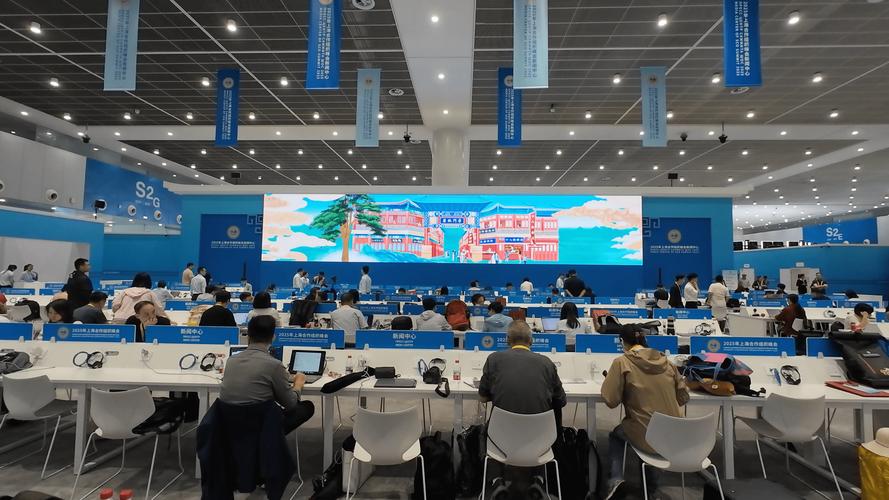 上合天津峰会壁画惊艳亮相，22米巨幅壁画引热议