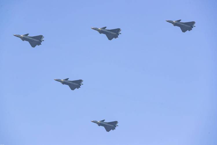阅兵空中梯队全方位解析，如何观看与解读？