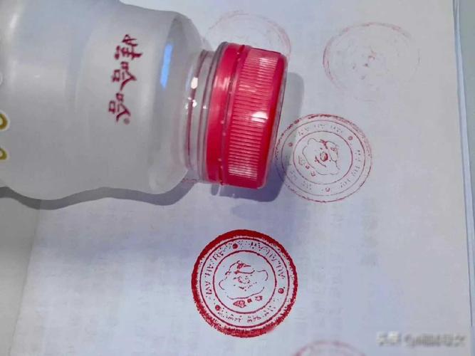 娃哈哈瓶盖印章设计引发热议讨论