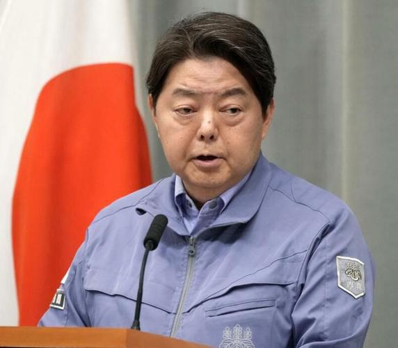 日本首相候选人林芳正支持央行加息立场探讨