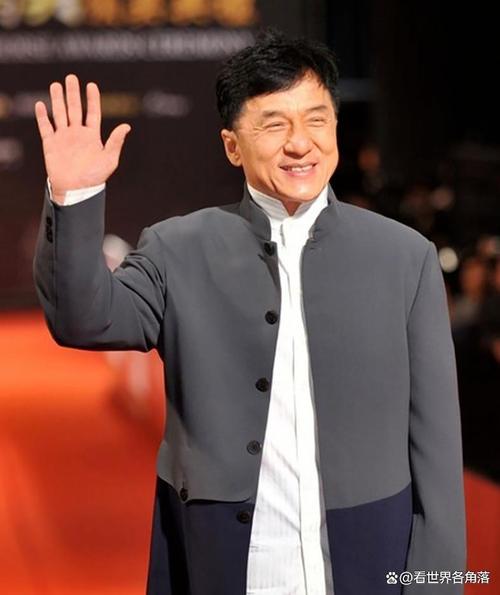 汽修工撞脸成龙走红,成为新晋网红!