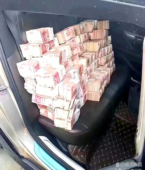 路边小货车惊现金额过亿现金,当地官方回应来了!
