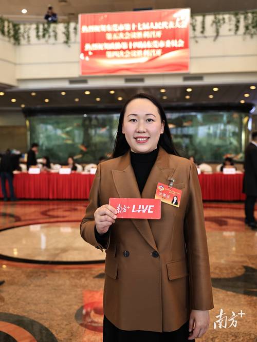 小学女吴洋数学老师怎么样? 小学女吴洋数学老师怎么样?