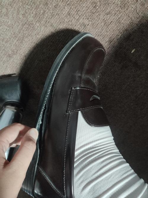 致敬英雄,牺牲民警留下的开胶皮鞋背后的故事