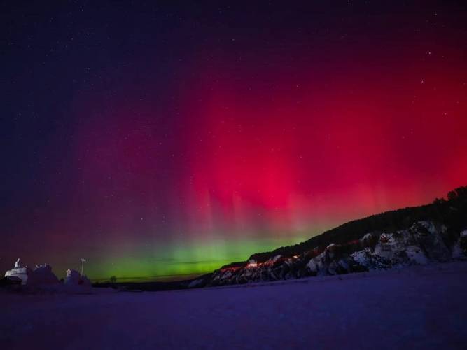 这次特大地磁暴引发的多地极光,背后隐藏哪些天文奥秘?