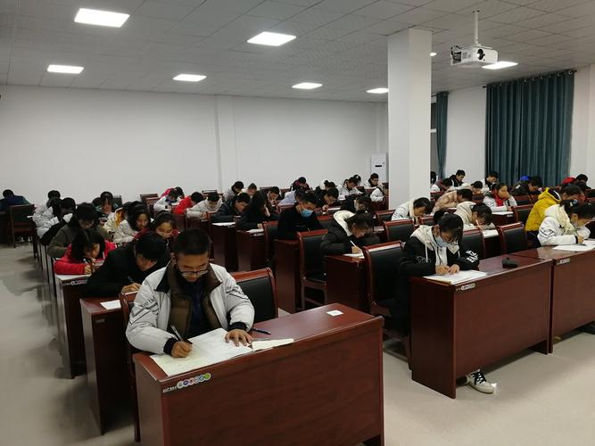 初中生进入数学奥赛班组需要哪些条件和步骤？揭秘高效备战攻略！